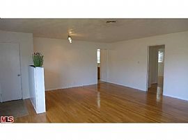  3bd / 1 Full Ba House in Dunning in Chicago, IL (Photo 3 of 7)