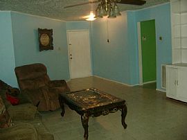 3bd / 2 Full Ba House in Houston, TX (Photo 3 of 10)