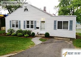 House For Rent in Stamford For 2250. Offstreet Par in Stamford, CT