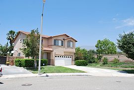 Sierra Lakes Golf Home Prime Location 5 Bedroom 3 Bath Culdesac in Fontana, CA (Photo 2 of 12)