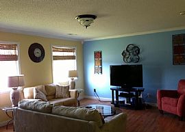 4 Bedroom 2.5 Bath with Bonus Den in Winston Salem, NC (Photo 1 of 7)