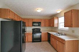 Beautiful Lake Front Townhomes in Troy, IL (Photo 2 of 3)