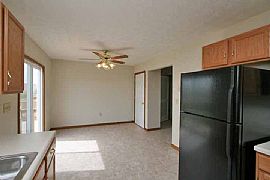 Beautiful Lake Front Townhomes in Troy, IL (Photo 3 of 3)