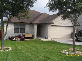 Cute, Well-Maintained 3/2 House For Rent in San Antonio, TX (Photo 2 of 12)