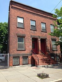 1 Large Bedroom with Den Near Amc, Alb Law and Across From Suny in Albany, NY