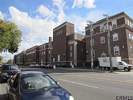 1 Large Bedroom with Den Near Amc, Alb Law and Across From Suny in Albany, NY (Photo 3 of 3)