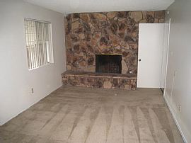  4bd / 3ba House in Lake Murray in San Diego, CA (Photo 3 of 12)