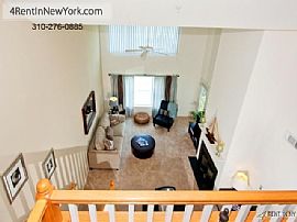 Move-In Condition, 2 Bedroom 2 Bath in Stamford, CT (Photo 4 of 9)