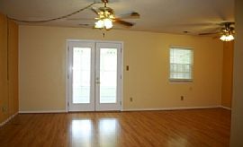 Beautiful 4bedrooms 2baths Ranch Home with Large Backyard!! in Virginia Beach, VA (Photo 2 of 6)