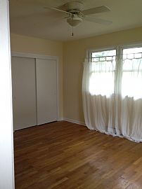 Lovely 3 Bedroom 2.5 Bath Rambler on a 1 Acre Shaded Lot in Silver Spring, MD (Photo 6 of 10)