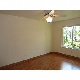 Spacious 3beds/2baths Home in Quit and Crime Free Neighborhood  in Sacramento, CA (Photo 3 of 4)