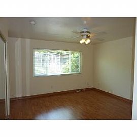 Spacious 3beds/2baths Home in Quit and Crime Free Neighborhood  in Sacramento, CA (Photo 4 of 4)