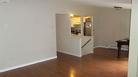 House in Move in Condition in Middletown. Pet Ok! in Middletown, CT (Photo 9 of 9)