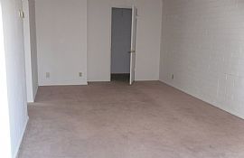  1 Apartment at  N. 18th St. Near E. Osborn Rd. in Phoenix, AZ (Photo 4 of 4)