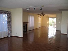 Lovely 4 Bedroom in a Nice Location in San Diego, CA (Photo 2 of 5)