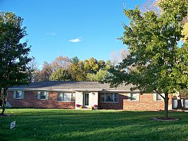 2 Bedroom Duplex in Quiet Setting in Fairview Heights, IL