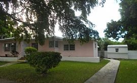 Spacious 3bedroom 2bath Home in Quiet Neighborhood with Beautif in Miami, FL (Photo 4 of 4)