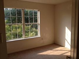 Beautiful End Unit Townhome  in Bowie, MD (Photo 5 of 9)