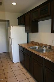 Immaculate 3 Bed/1 Bath in Central Phoenix in Phoenix, AZ (Photo 3 of 7)