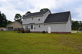 Waterfront 3 Bed 2.5 Bath in Fayetteville, NC (Photo 12 of 12)