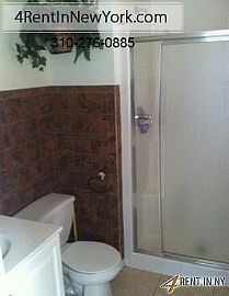 House in Move in Condition in Manchester in Buckland, CT (Photo 4 of 9)