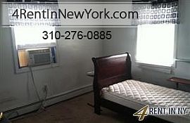 House in Move in Condition in Manchester in Buckland, CT (Photo 7 of 9)