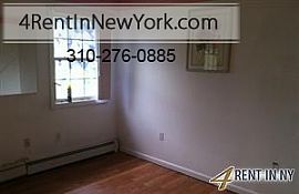 House in Move in Condition in Manchester in Buckland, CT (Photo 8 of 9)