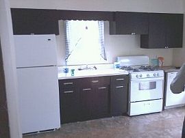 Downtown Cambridge 1 Bed Apt in Cambridge, OH (Photo 2 of 3)