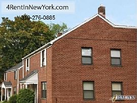 Welcome to Woodland Village Townhouses, Where Qual in Hartford, CT (Photo 2 of 9)