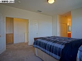 Newer Home  4br 2.5 Ba Gated in Pittsburg, CA (Photo 2 of 8)