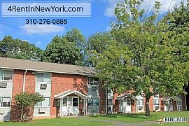 Attractive 3 Bed, 1 Bath in Rockville, CT (Photo 8 of 9)