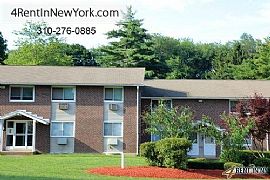 Attractive 3 Bed, 1 Bath in Rockville, CT (Photo 9 of 9)