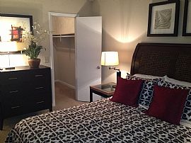 Beautiful Renovated Two Bedroom with Tons of Space! in Nashville, TN (Photo 8 of 10)