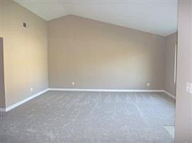 New Renovated 3 Bedroom 2 Bath in Vancouver, WA (Photo 4 of 5)