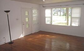 Wonderful 3bedroom 2 Bath  Rancher in Stratford Hills on Cherok in Richmond, VA (Photo 3 of 4)