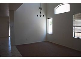 5 Beds/3baths 2300 Sft Home Looking For Long Term Tenant!  in Las Vegas, NV (Photo 3 of 10)