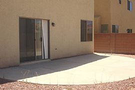 5 Beds/3baths 2300 Sft Home Looking For Long Term Tenant!  in Las Vegas, NV (Photo 8 of 10)
