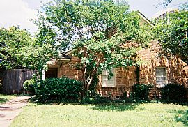 Large Duplex in Risd in Dallas, TX