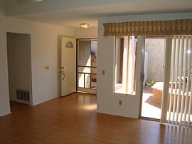 3 Br 2 Ba 1750 Ft^2 in Camarillo, CA (Photo 3 of 12)