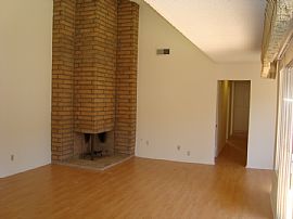 3 Br 2 Ba 1750 Ft^2 in Camarillo, CA (Photo 4 of 12)