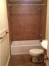 Great Spacious House Appliancies and Fatanic Wall Paint in Hopkins, MN (Photo 7 of 8)