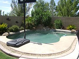 New Carpet/paint 4bed-3baths-Pool-Cul De Sac in Gilbert, AZ (Photo 2 of 11)