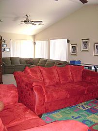 New Carpet/paint 4bed-3baths-Pool-Cul De Sac in Gilbert, AZ (Photo 5 of 11)