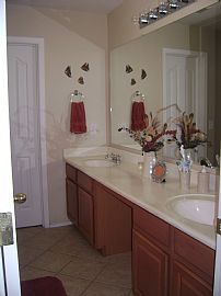 New Carpet/paint 4bed-3baths-Pool-Cul De Sac in Gilbert, AZ (Photo 7 of 11)