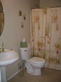 New Carpet/paint 4bed-3baths-Pool-Cul De Sac in Gilbert, AZ (Photo 8 of 11)