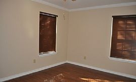 Total Remodeled 3bedroom 2bath Home That Has Just Been Totally  in Dallas, TX (Photo 2 of 4)