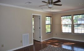 Total Remodeled 3bedroom 2bath Home That Has Just Been Totally  in Dallas, TX (Photo 3 of 4)