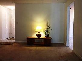 Large 3bedroom/2baths with Beautiful Kitchen in Sacramento, CA (Photo 6 of 11)