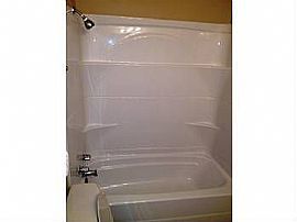 Large 3bedroom/2baths with Beautiful Kitchen in Sacramento, CA (Photo 9 of 11)