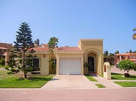 Long Beach Carlifornia 3bed Room Single Family Home in Newport Beach, CA